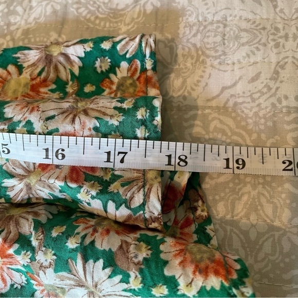 Timing Green Floral Spaghetti Strap Flowy Crop Tank Top Large - Picture 7 of 7